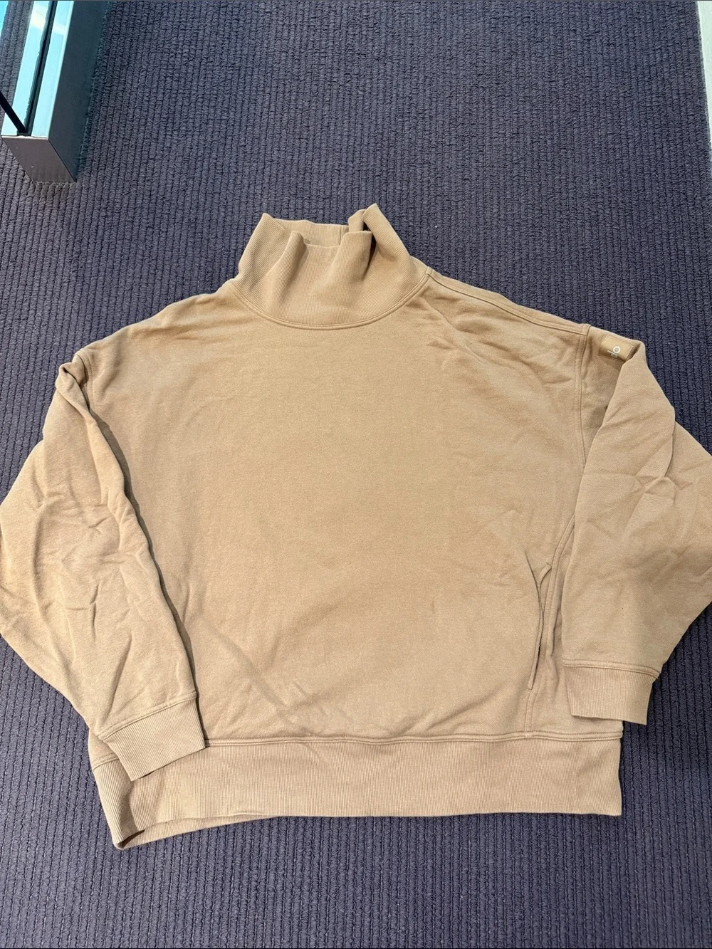 Alo hazy mock neck pullover